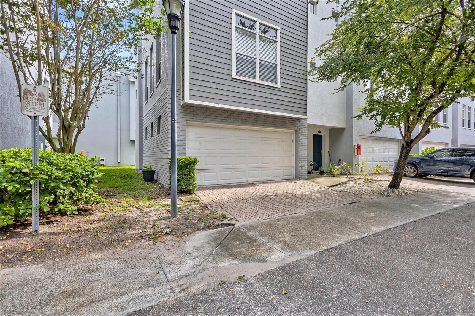 4512 BAY SPRING CT — photo 2