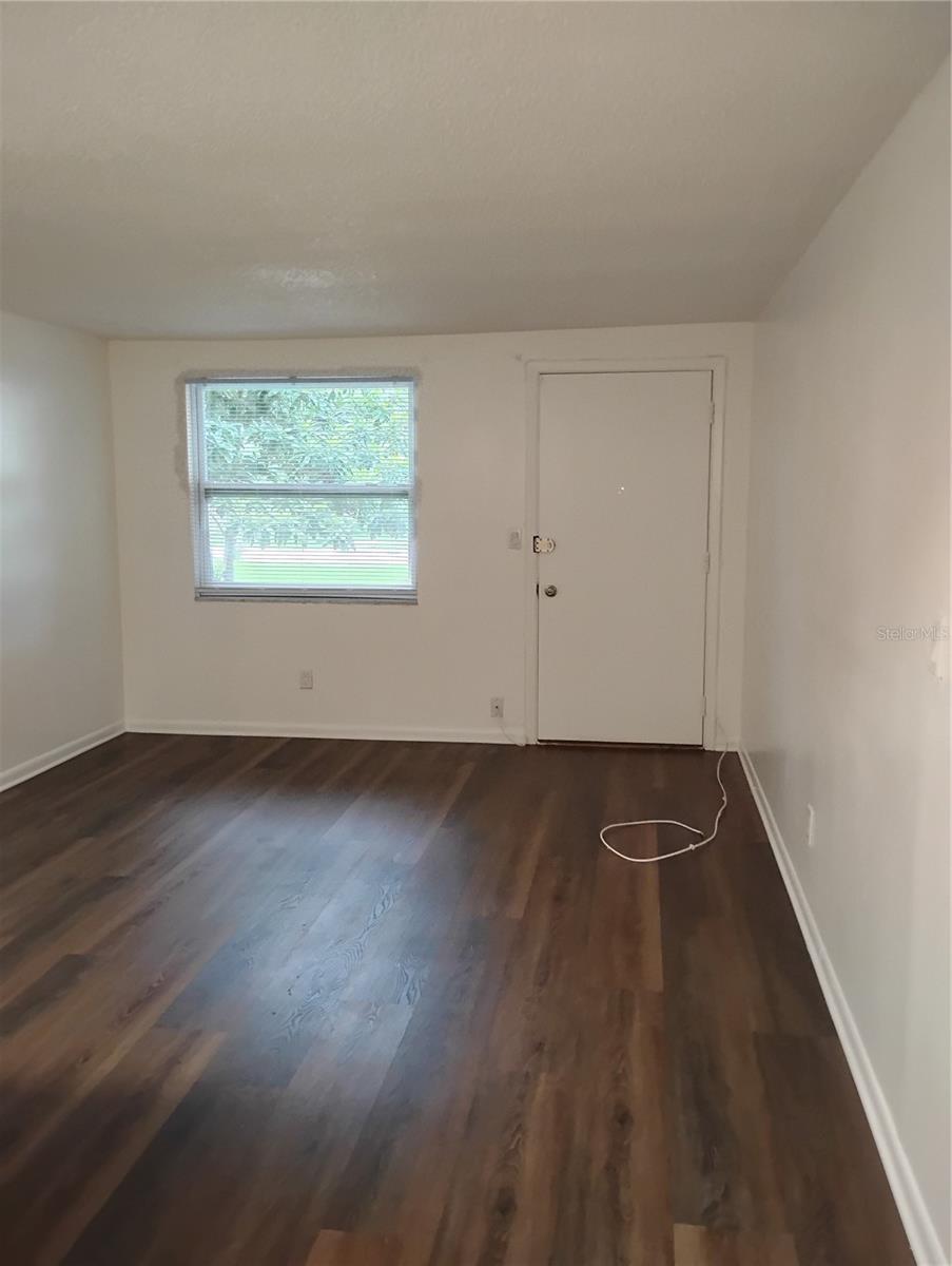 116 SW JEFFERSON CIR N #4 — photo 5