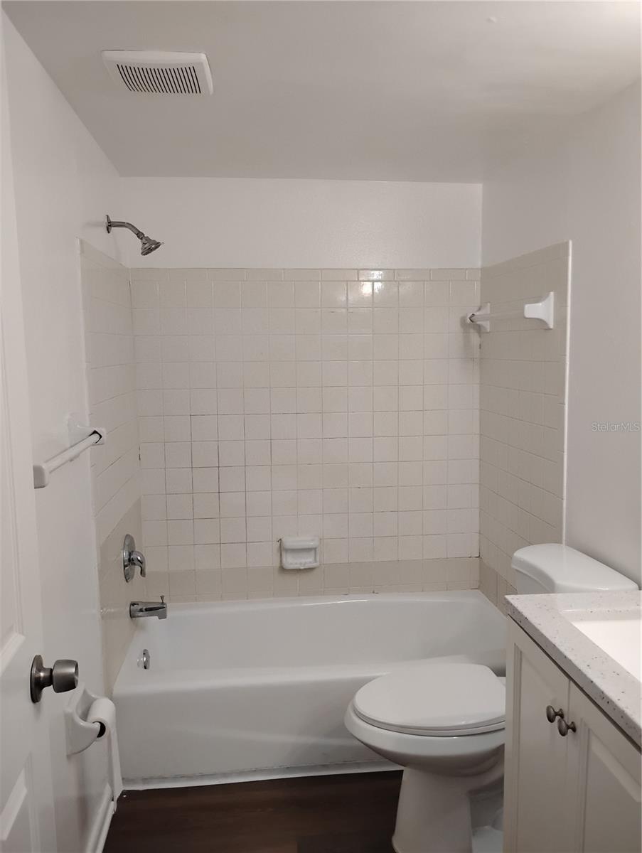116 SW JEFFERSON CIR N #4 — photo 8