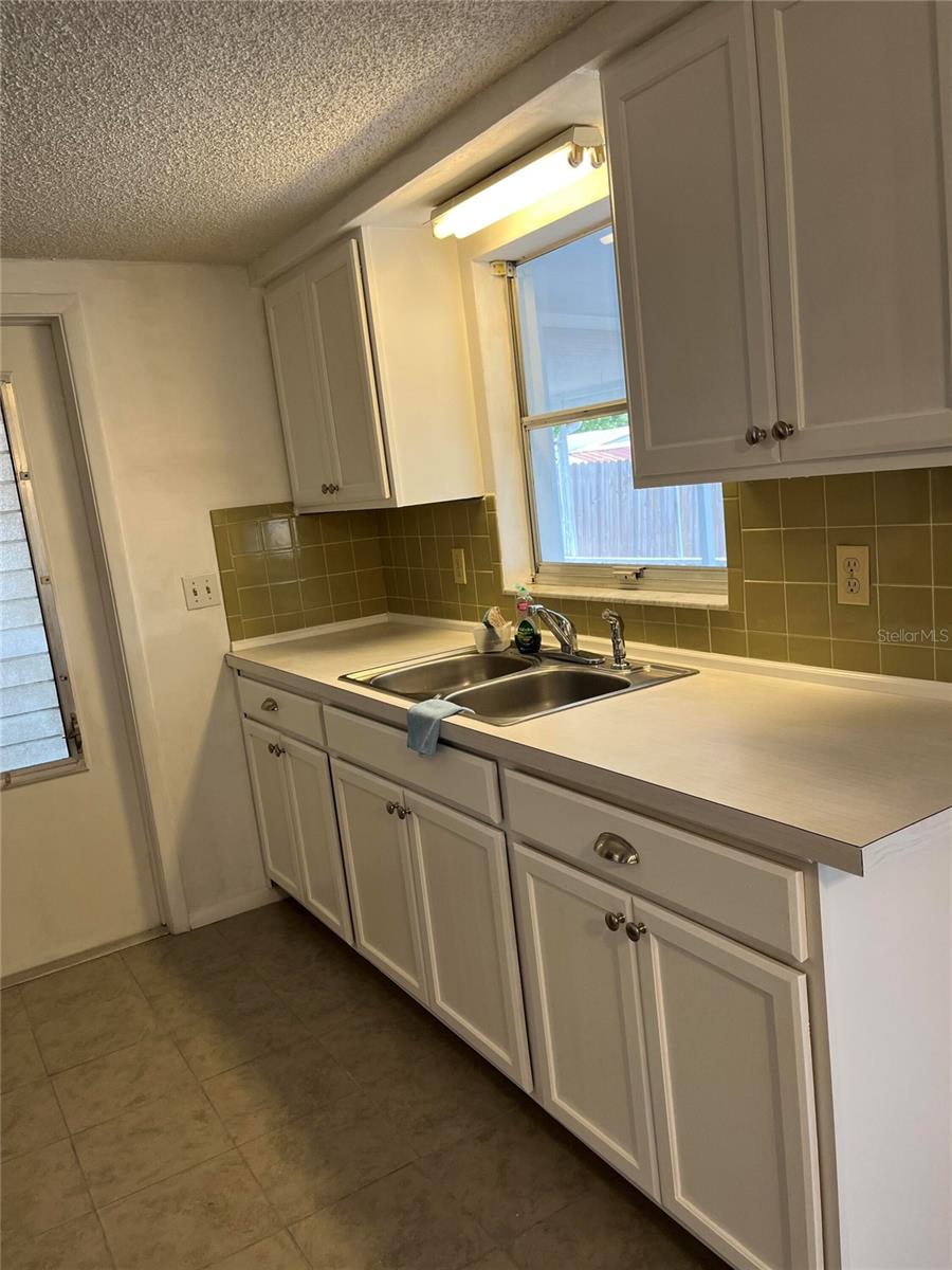 3632 PENSDALE DR — photo 7