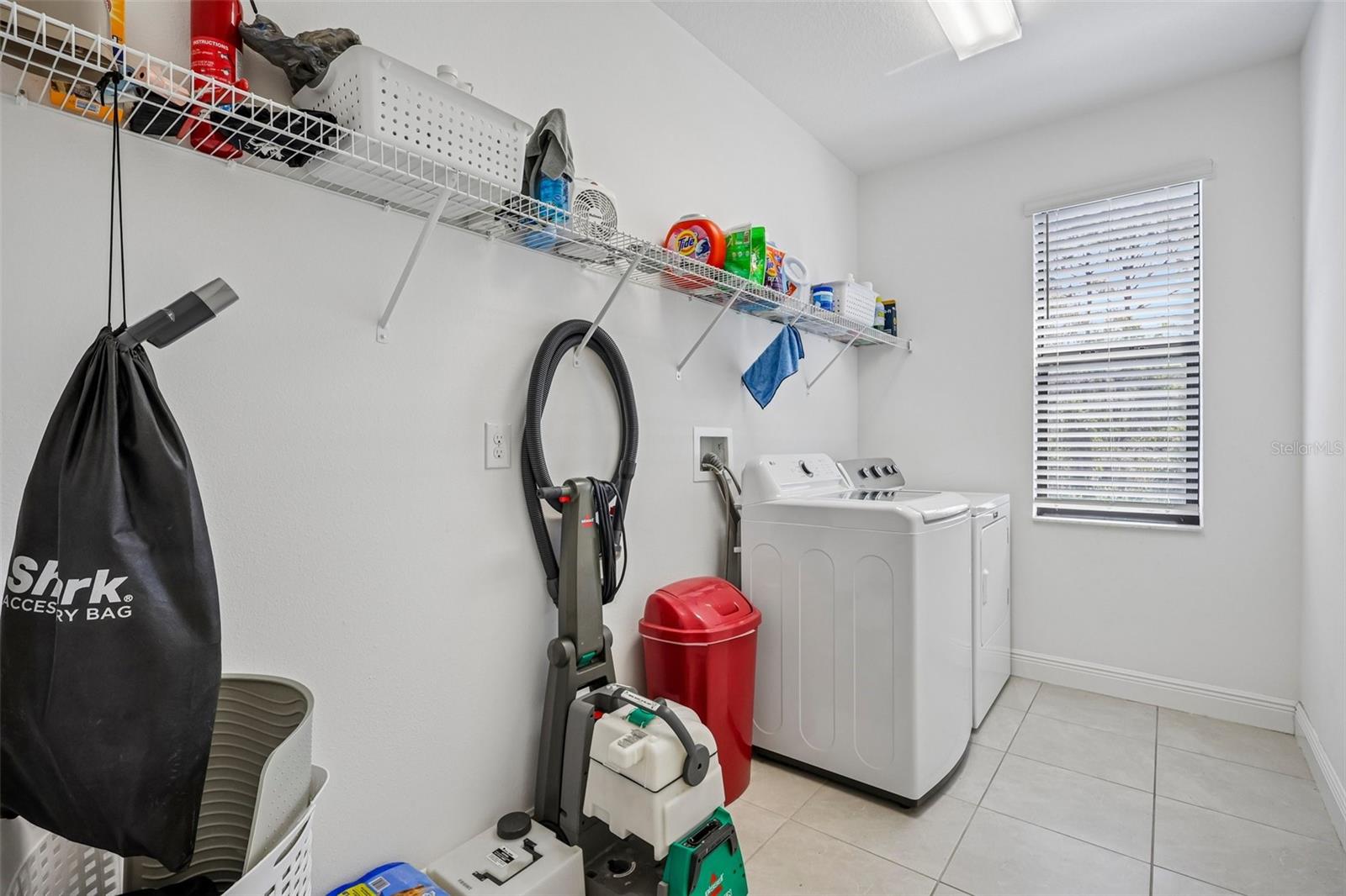 1605 ANASTACIA LN — photo 49