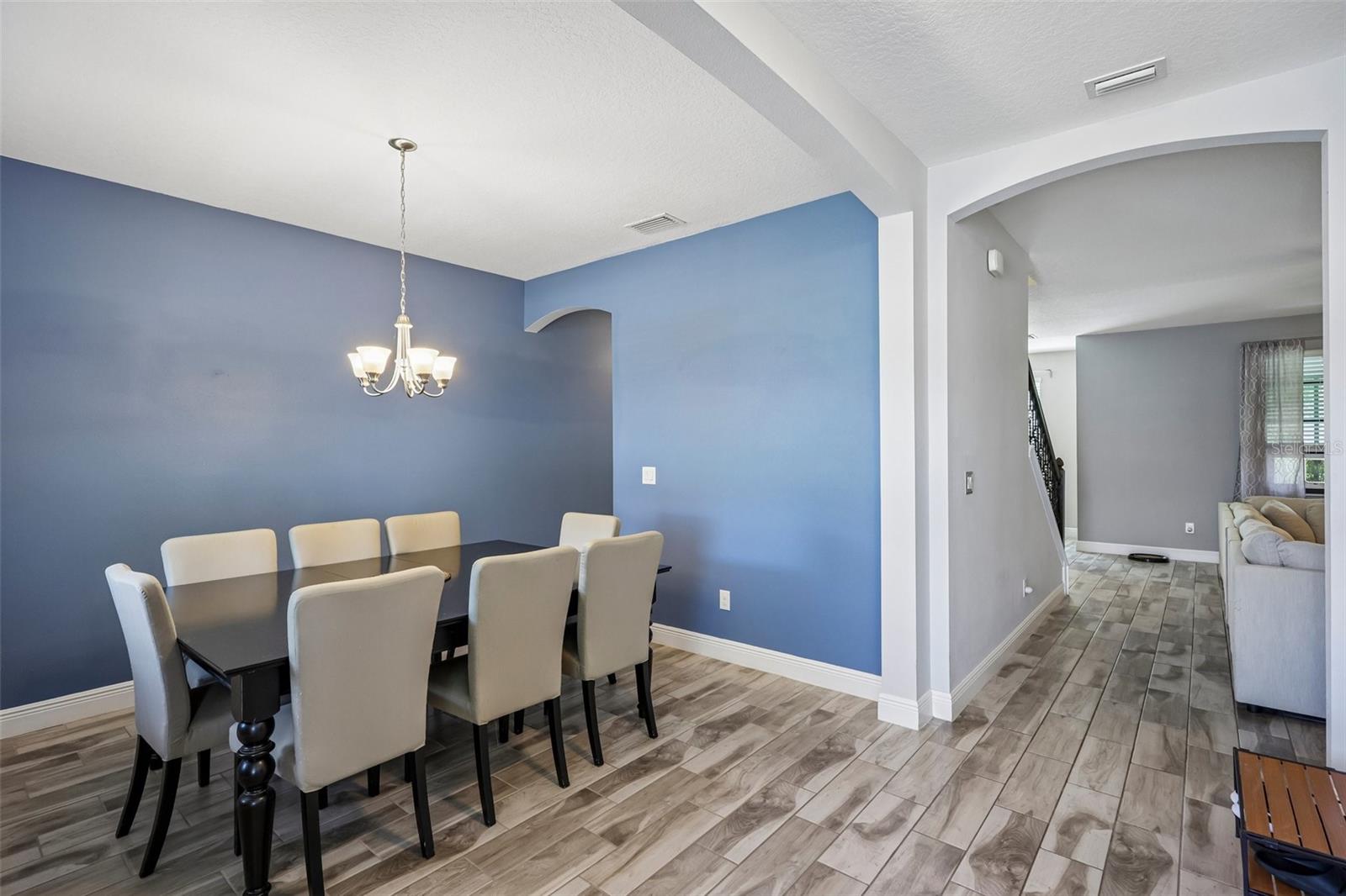 1605 ANASTACIA LN — photo 10