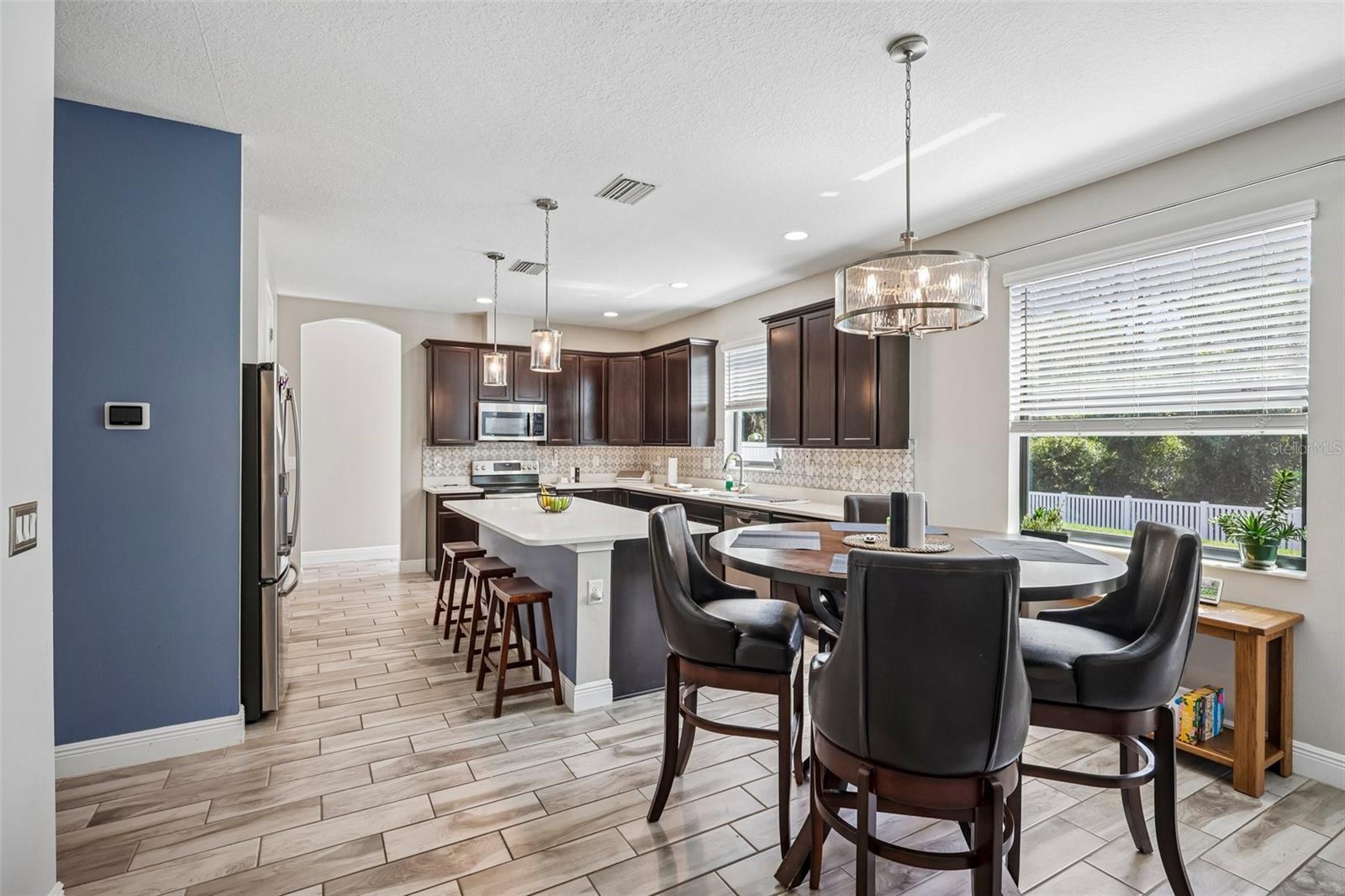 1605 ANASTACIA LN — photo 20