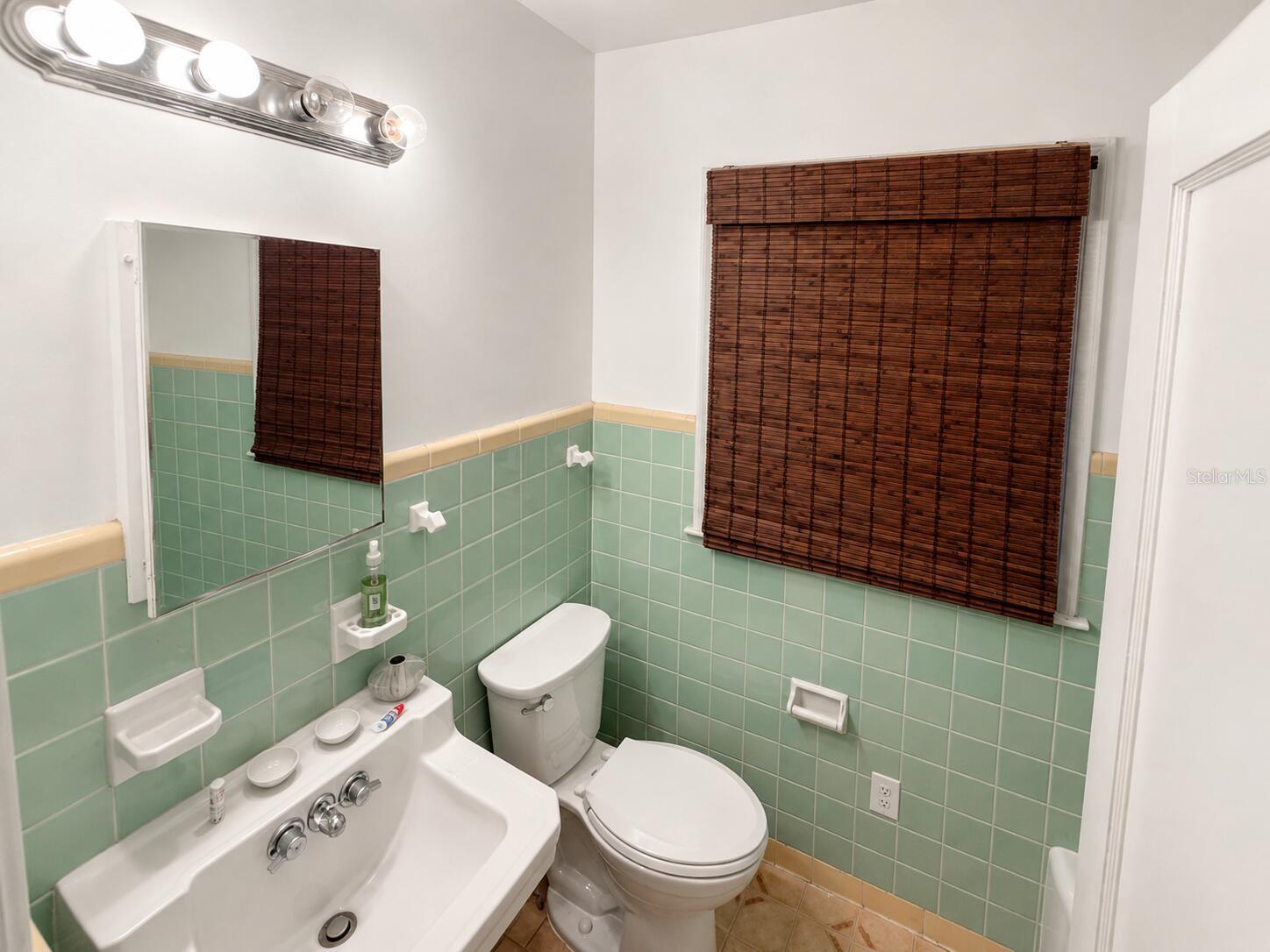 1370 ADMIRAL WOODSON LN — photo 5