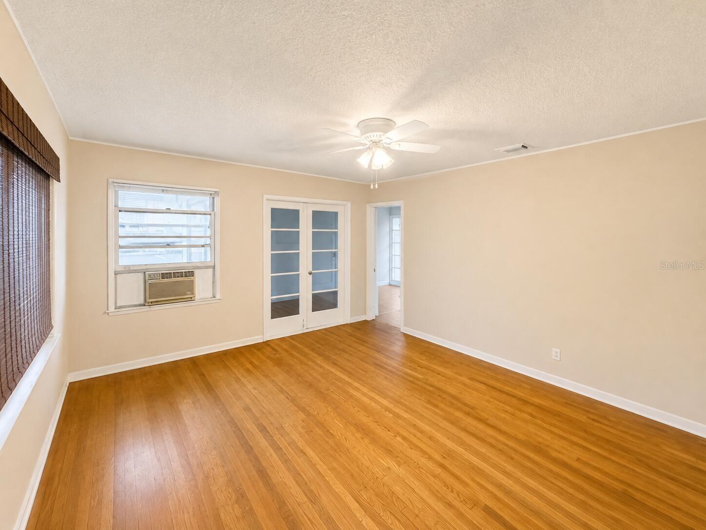1370 ADMIRAL WOODSON LN — photo 10