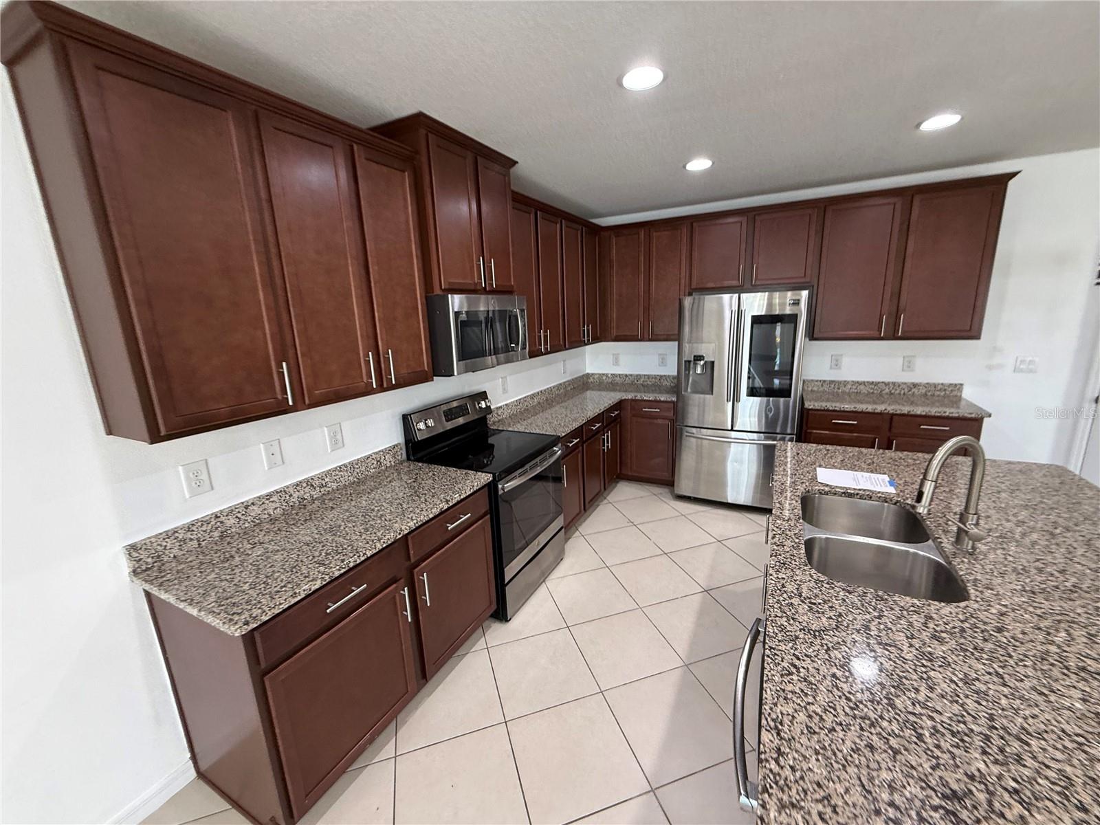 11301 HUDSON HILLS LN — photo 2