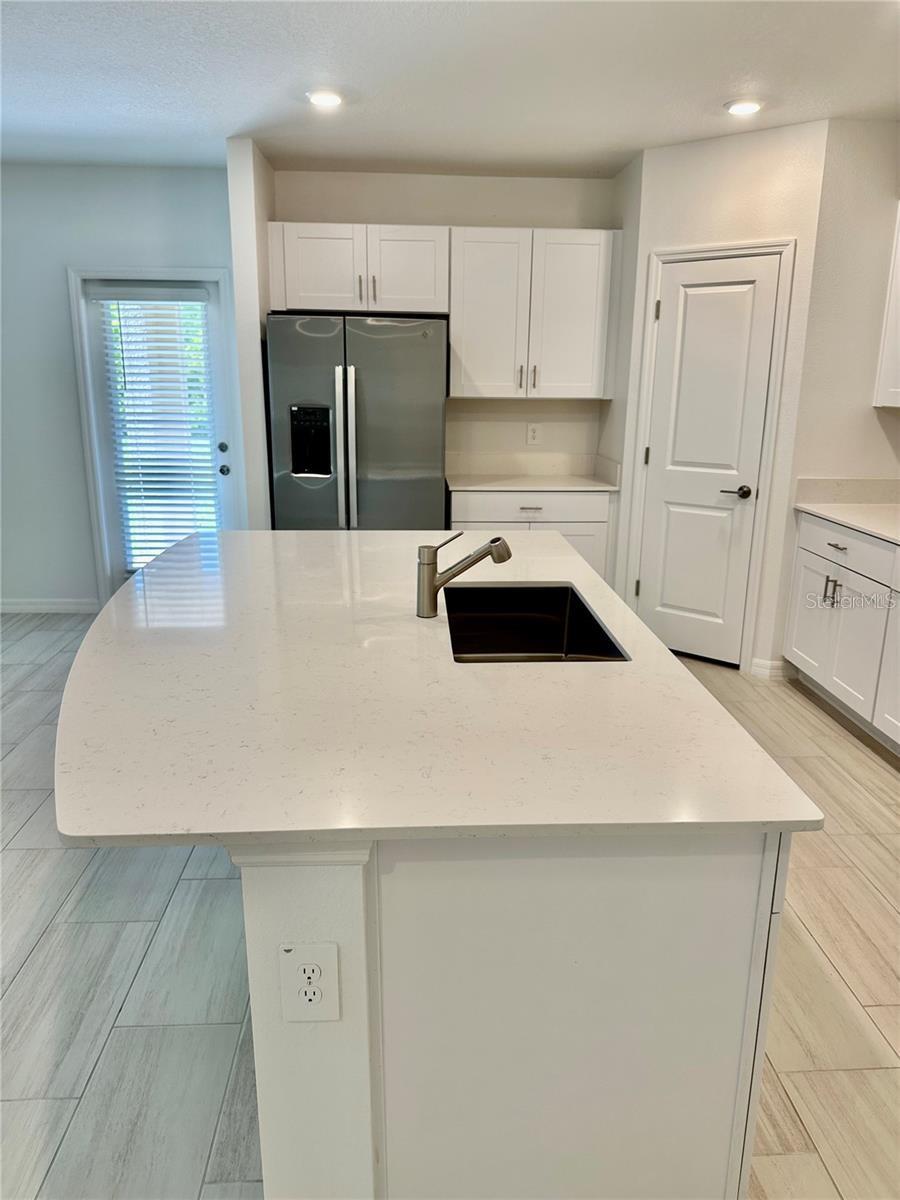 17606 HAPPYTRAILS ST — photo 11