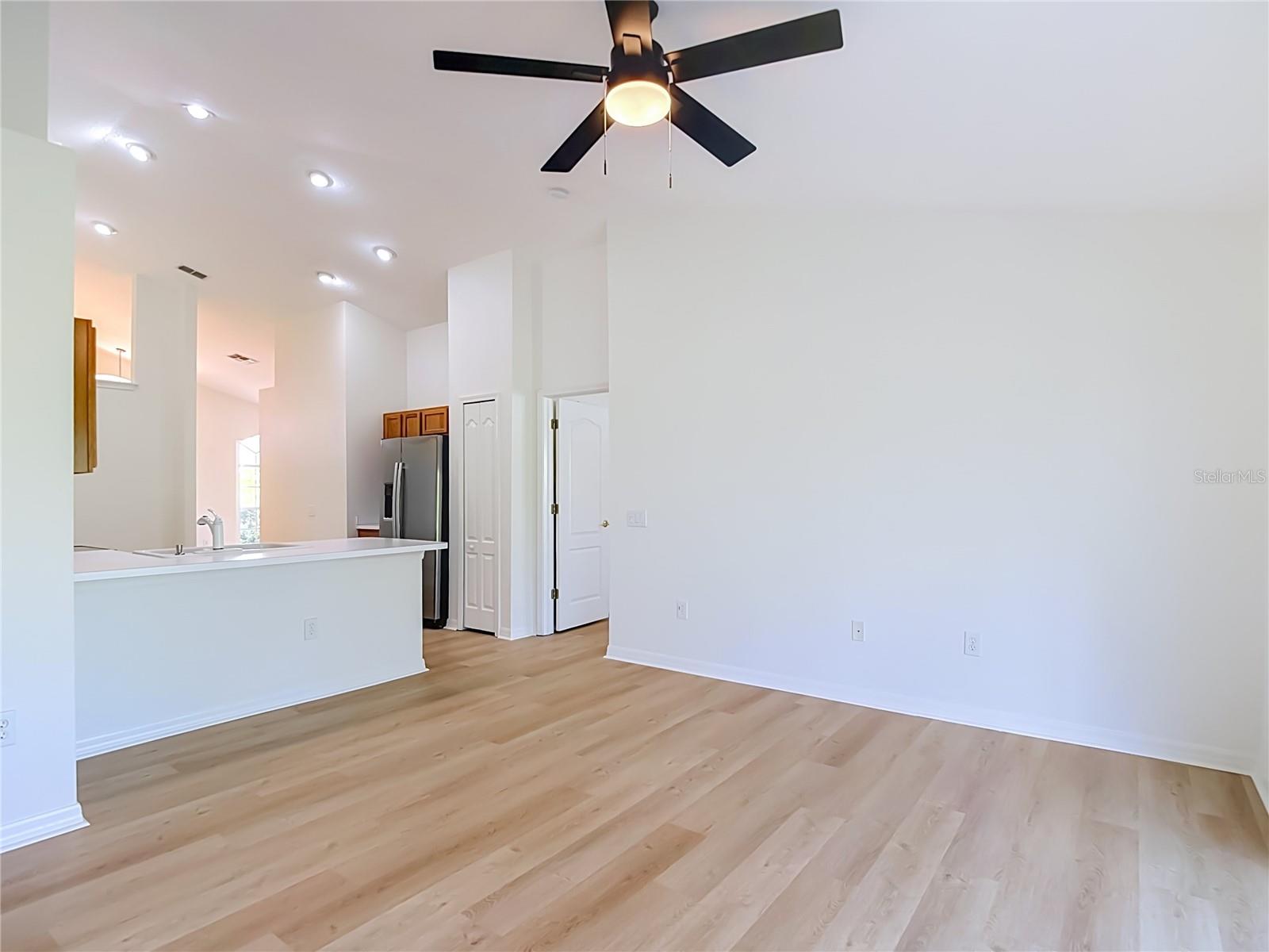 7441 TOWER BRIDGE DR — photo 25