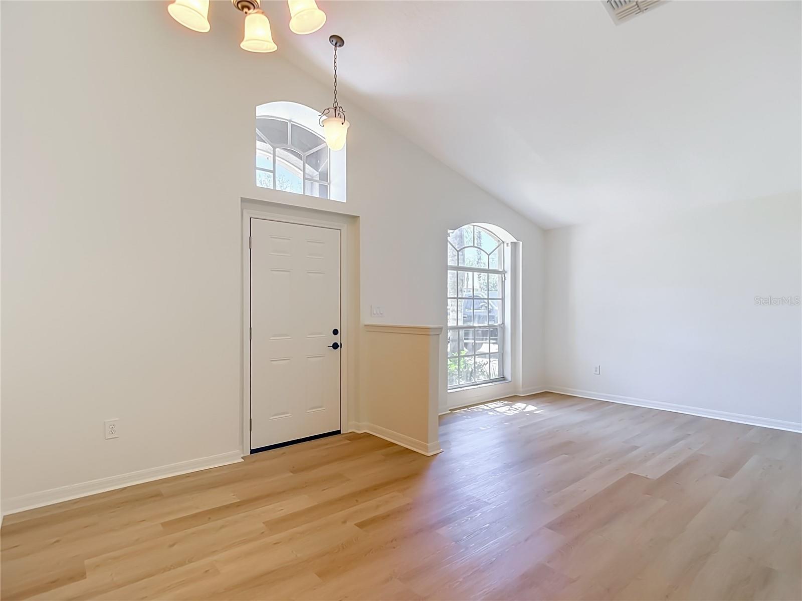 7441 TOWER BRIDGE DR — photo 8