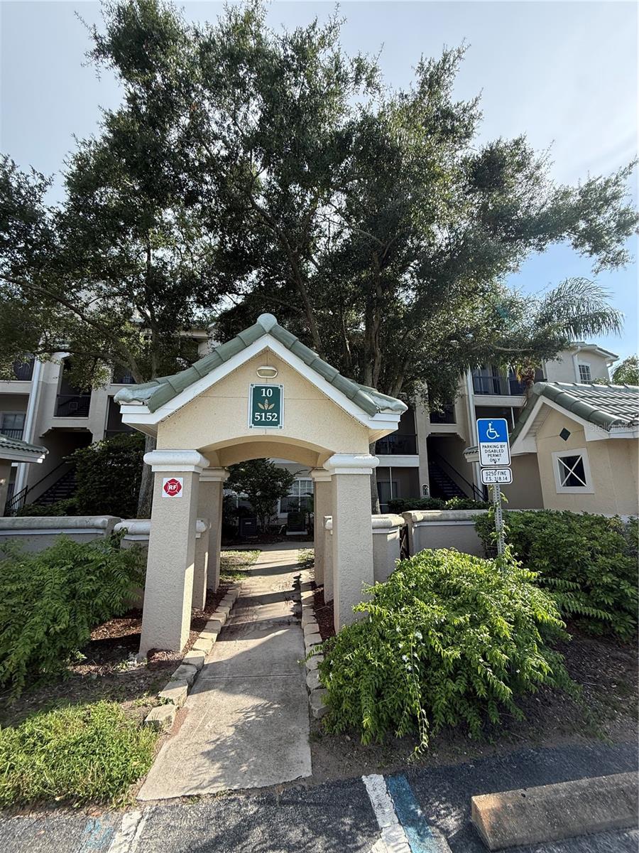 5152 NORTHRIDGE RD #202 — photo 4