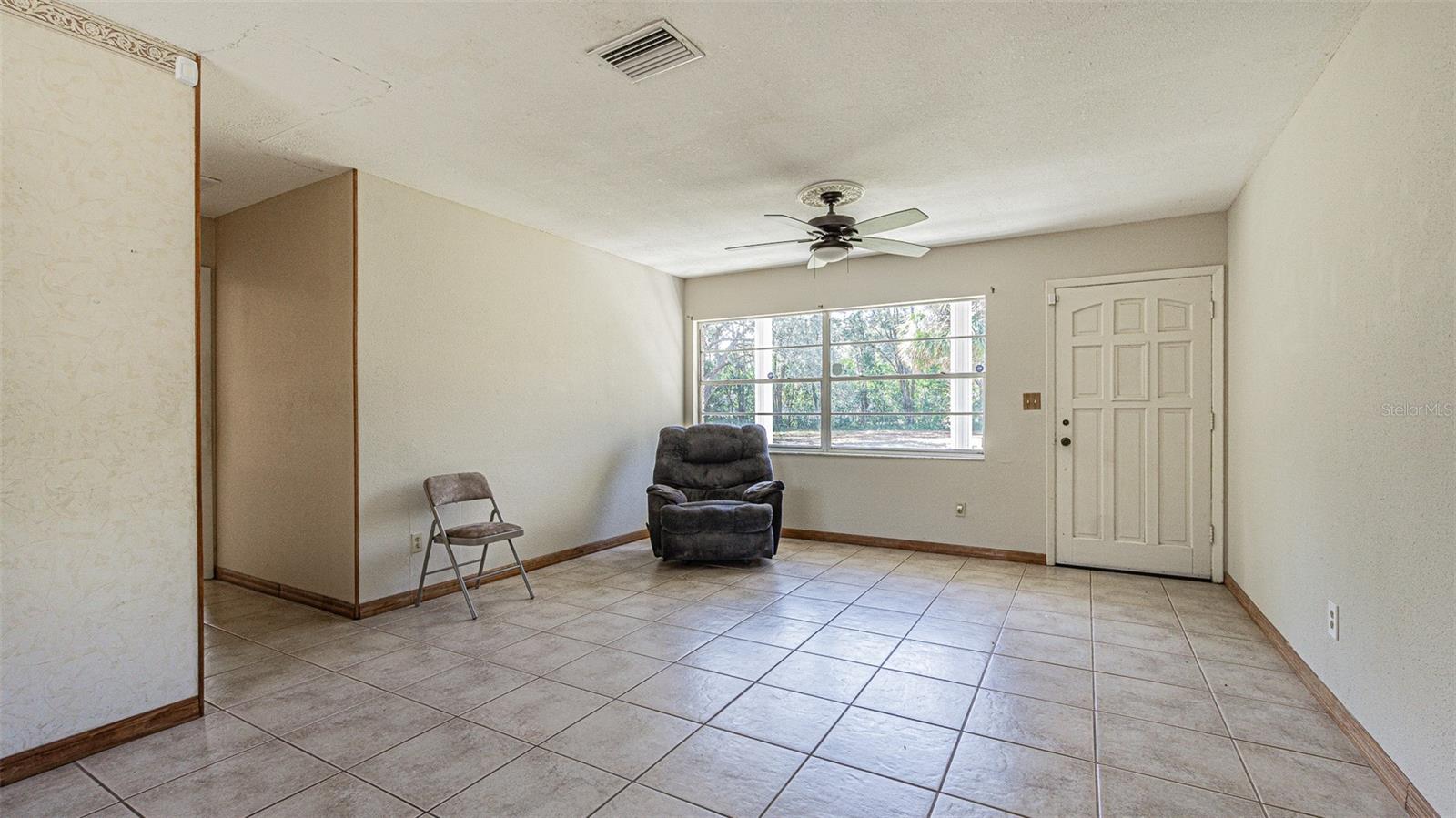 3902 AUTUMN PALM DR — photo 11
