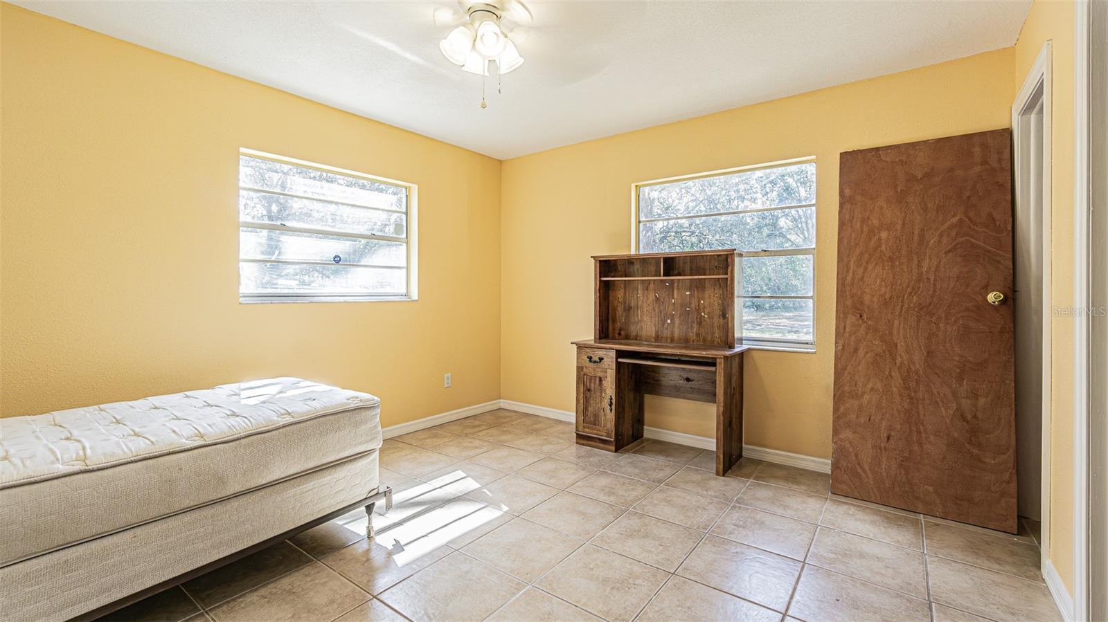 3902 AUTUMN PALM DR — photo 31