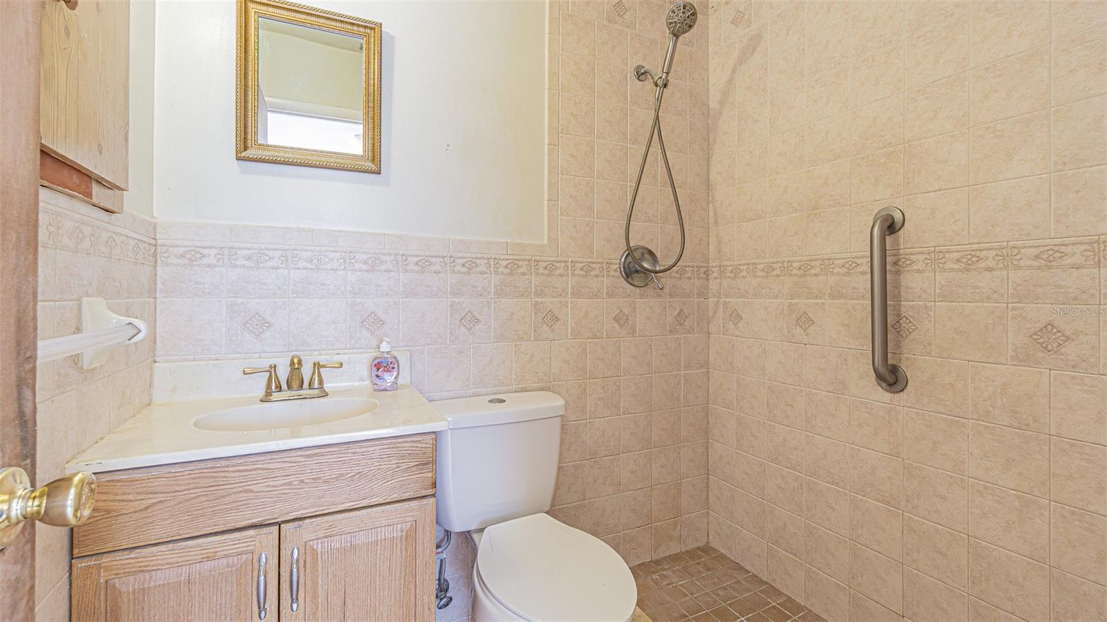 3902 AUTUMN PALM DR — photo 32