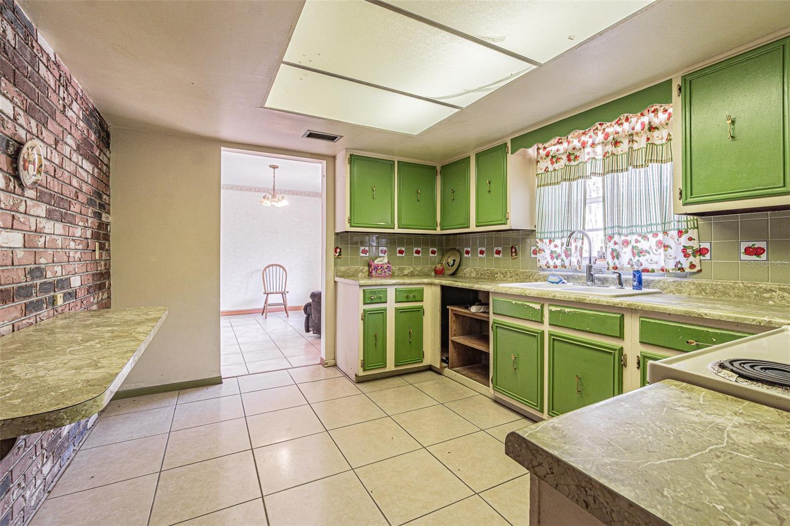 3902 AUTUMN PALM DR — photo 27