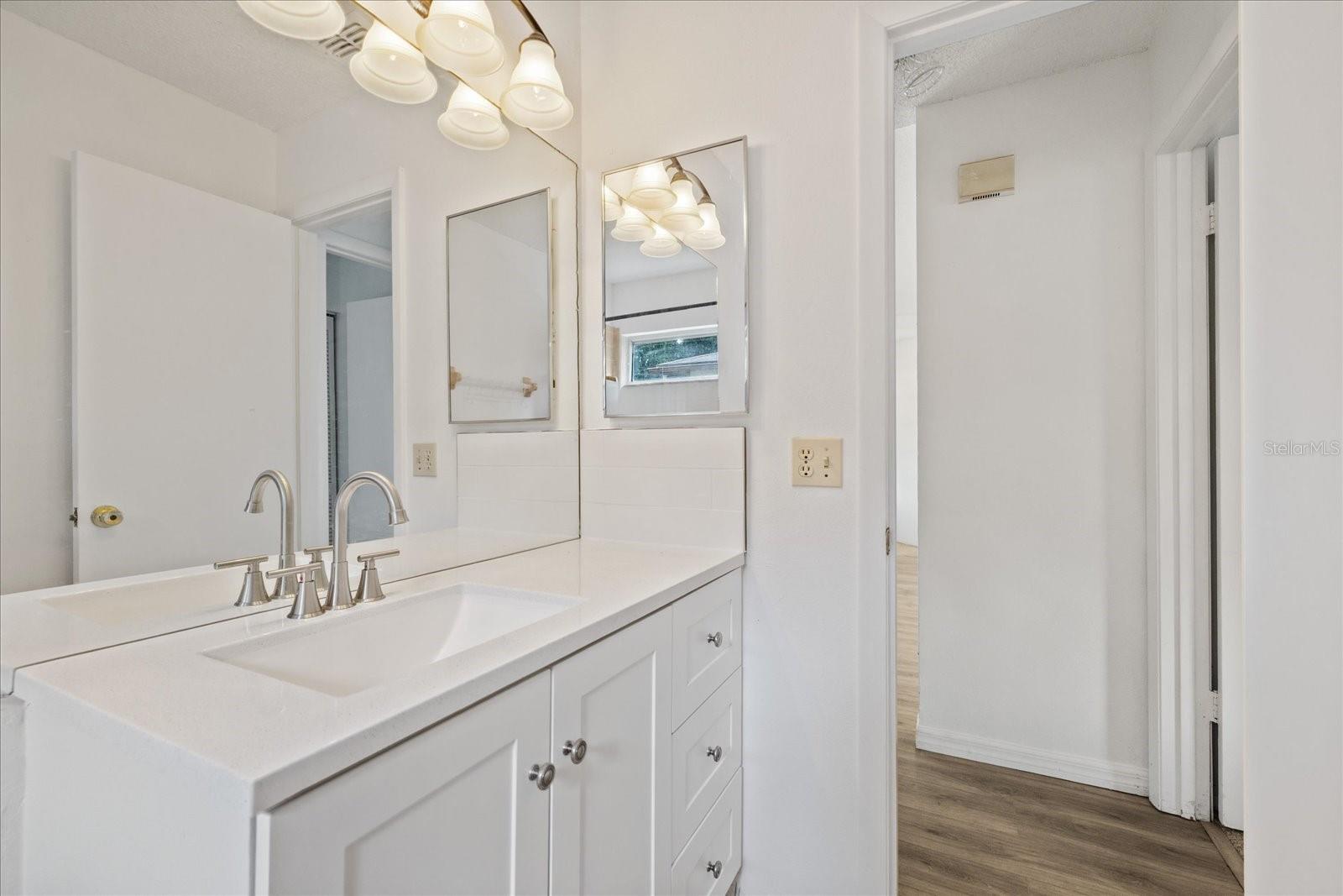 5102 MEADOWLARK LN — photo 5