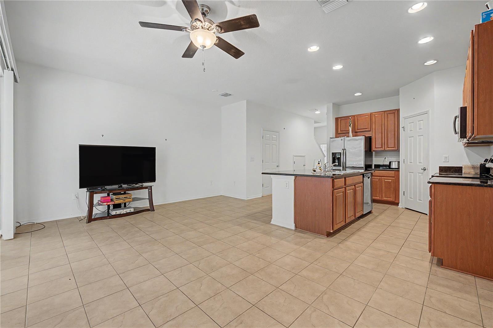 6914 HOLLY HEATH DR — photo 13
