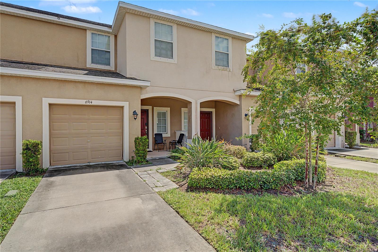 6914 HOLLY HEATH DR — photo 2