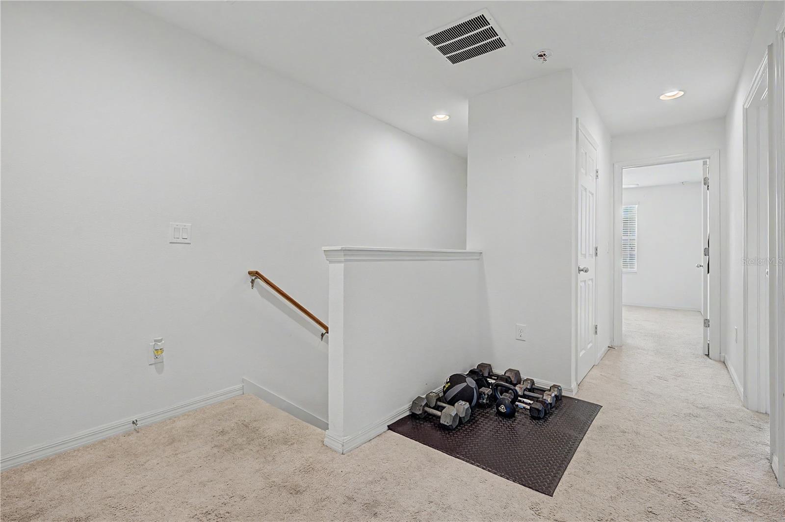 6914 HOLLY HEATH DR — photo 21