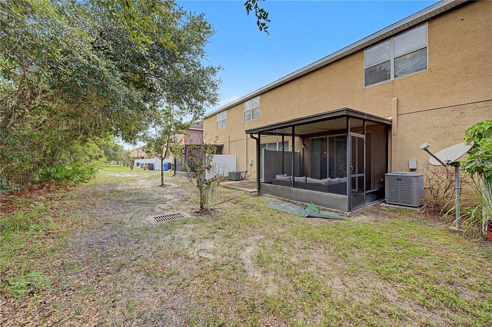 6914 HOLLY HEATH DR — photo 4