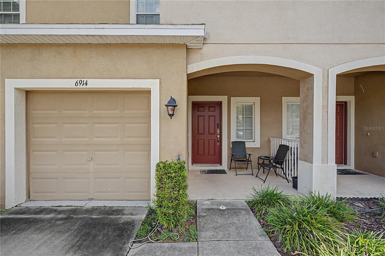 6914 HOLLY HEATH DR — photo 3