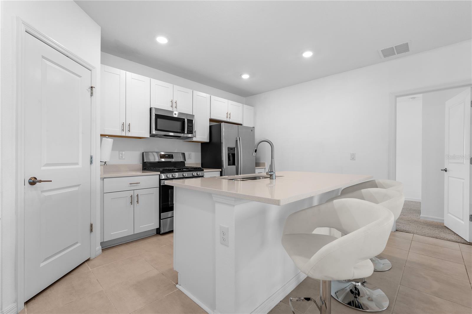 11252 FIELDSTONE DR — photo 6