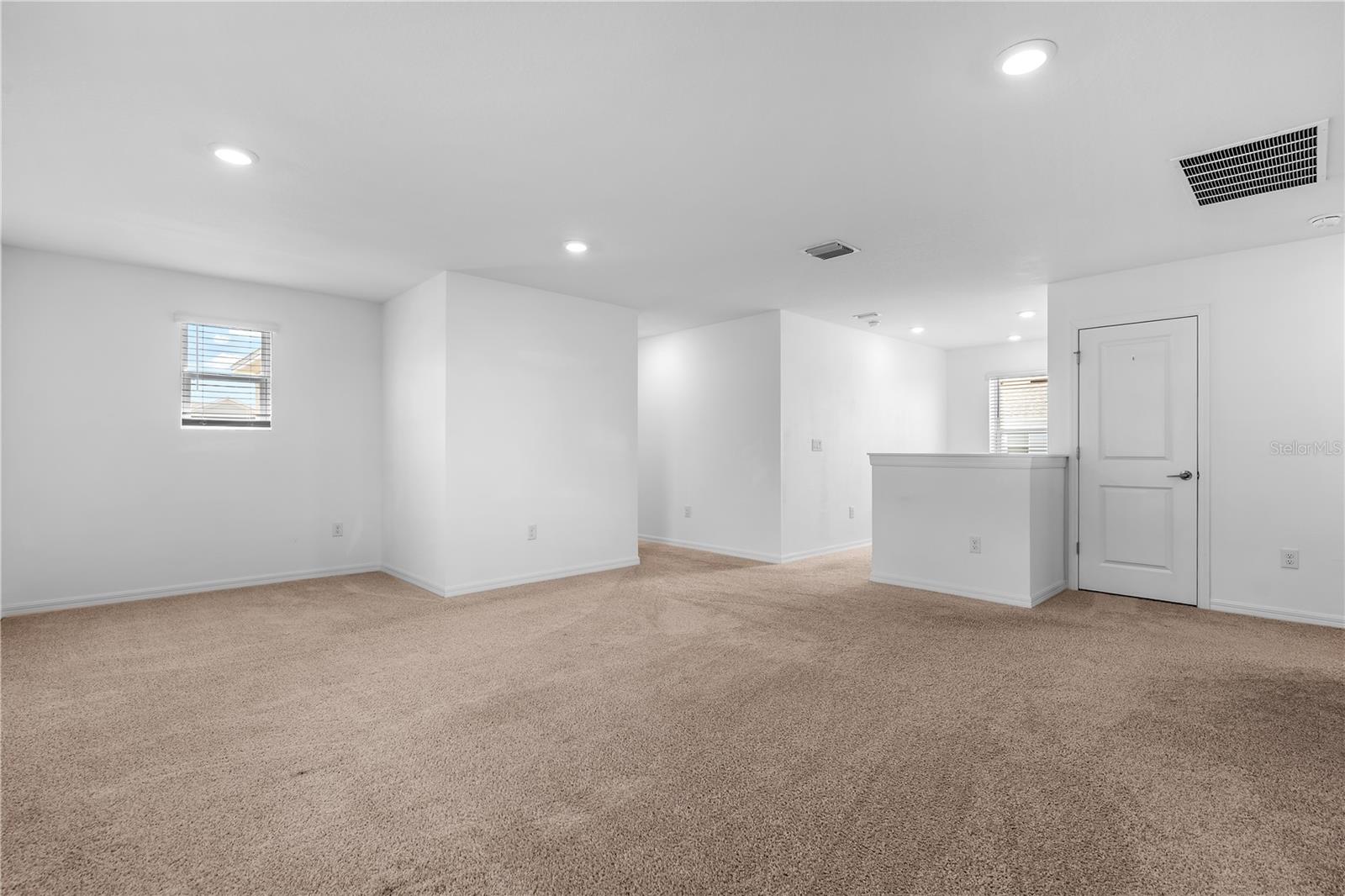 11252 FIELDSTONE DR — photo 17