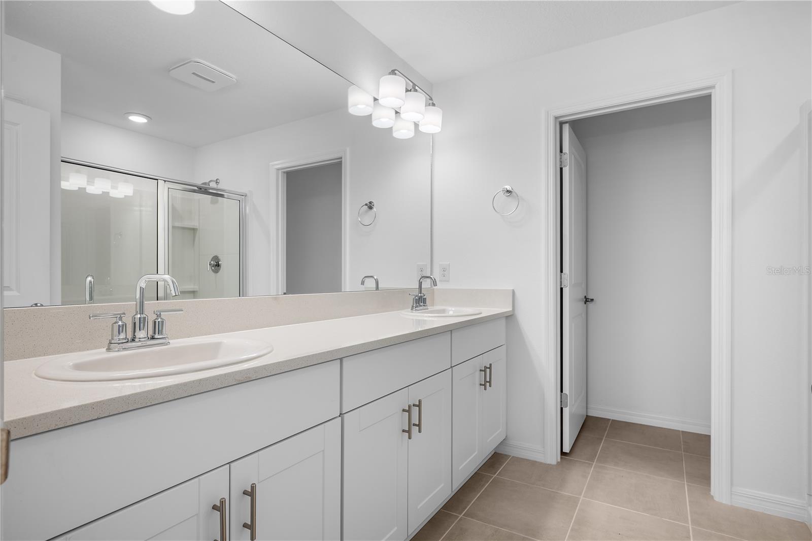 11252 FIELDSTONE DR — photo 23