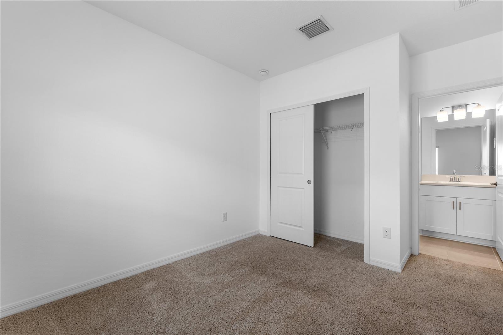 11252 FIELDSTONE DR — photo 14