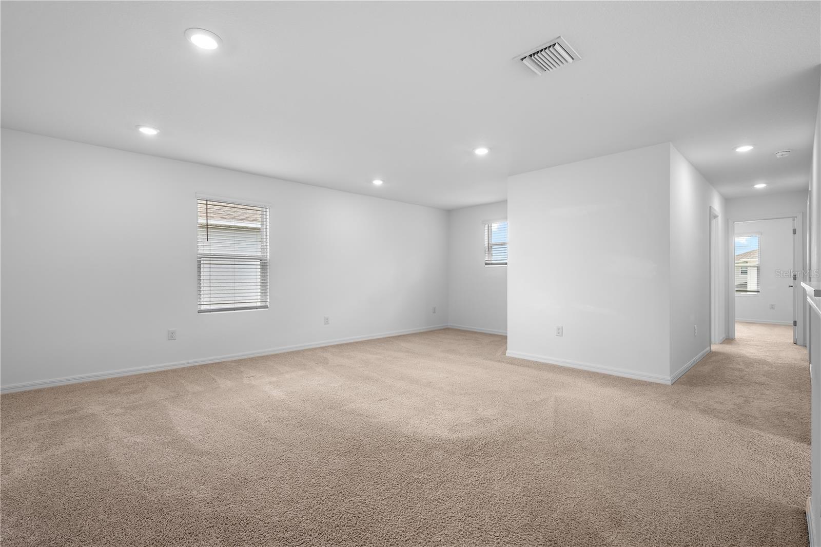 11252 FIELDSTONE DR — photo 28