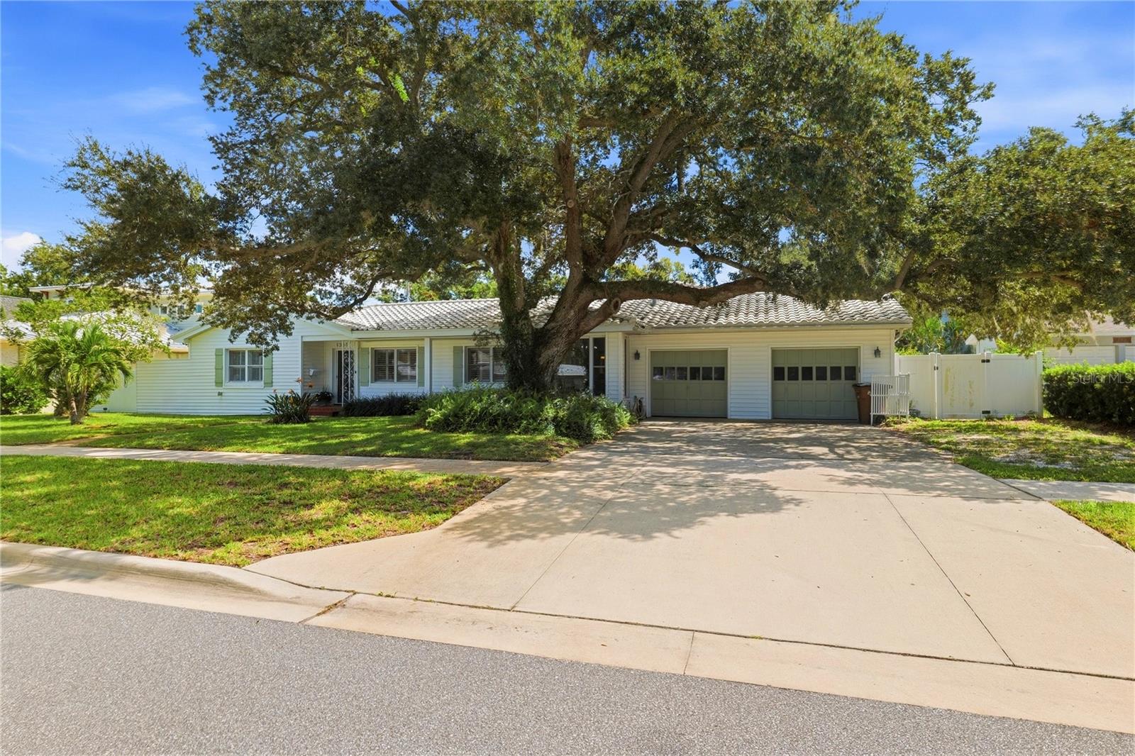 1361 PINELLAS RD — photo 45