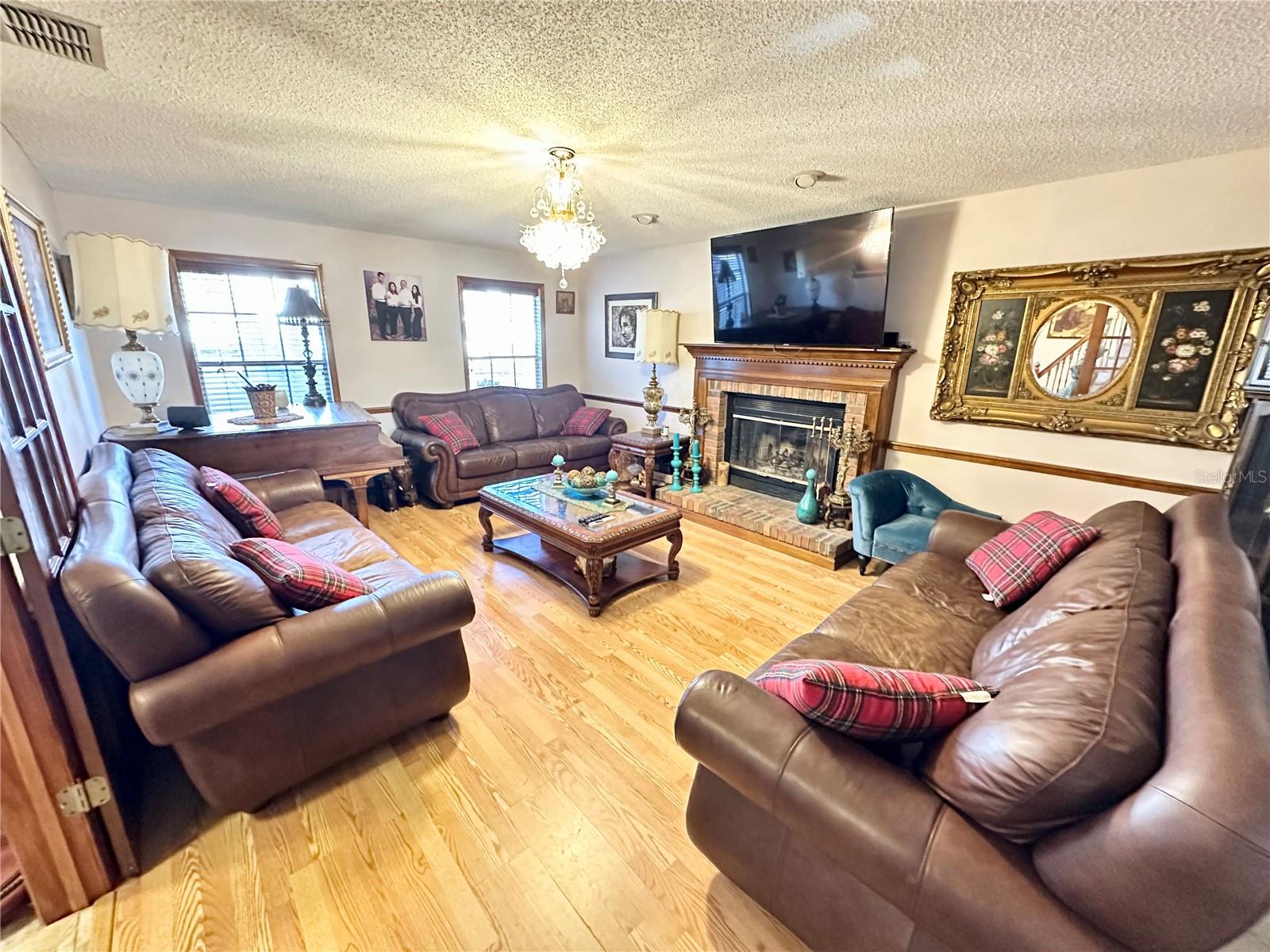 8834 WHISPERING OAKS TRL — photo 17