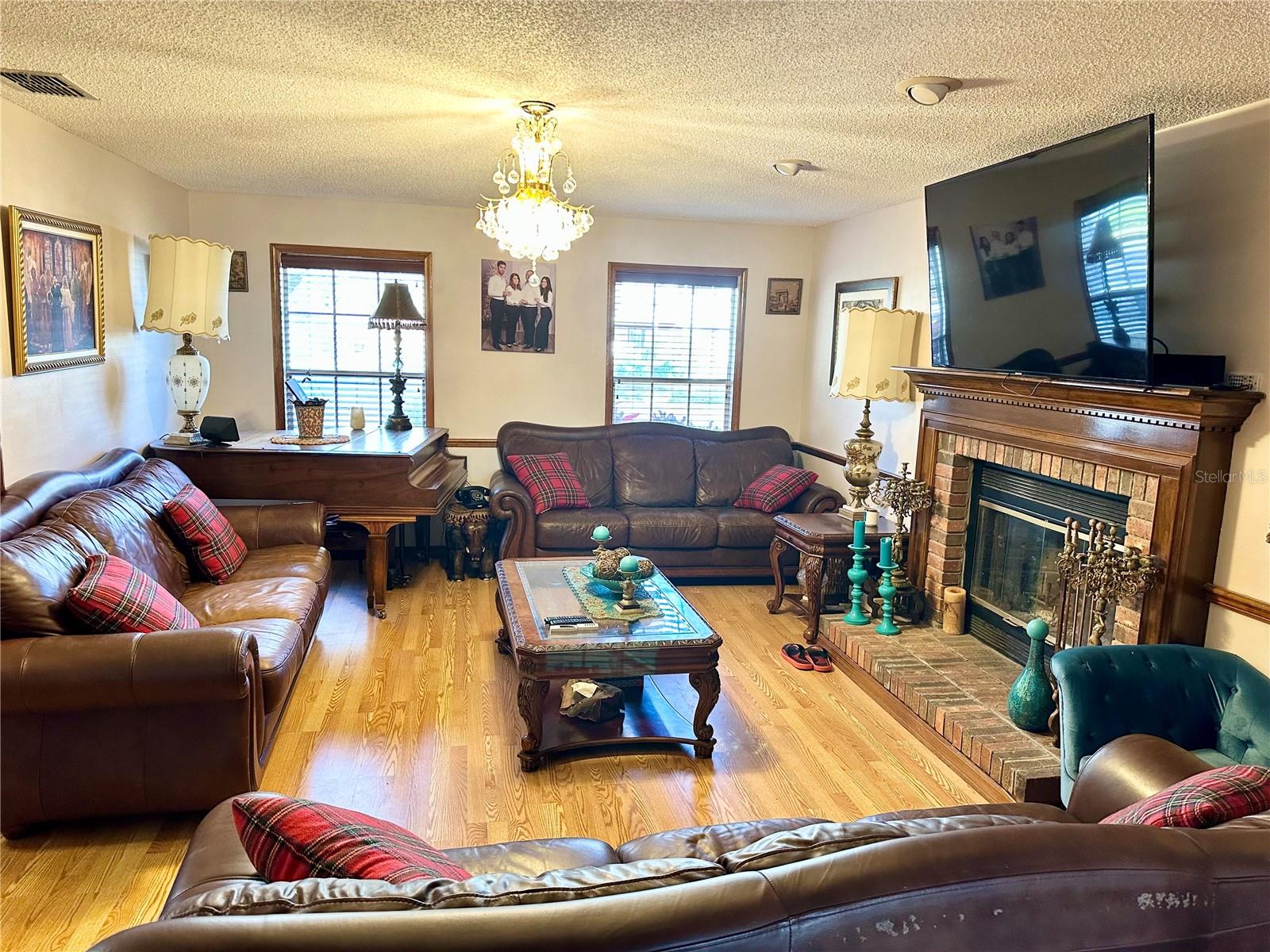 8834 WHISPERING OAKS TRL — photo 16