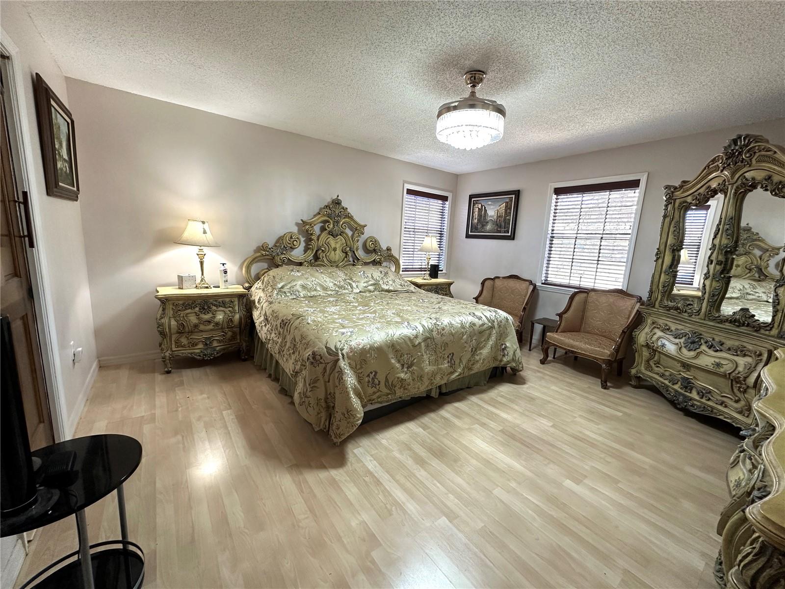 8834 WHISPERING OAKS TRL — photo 24