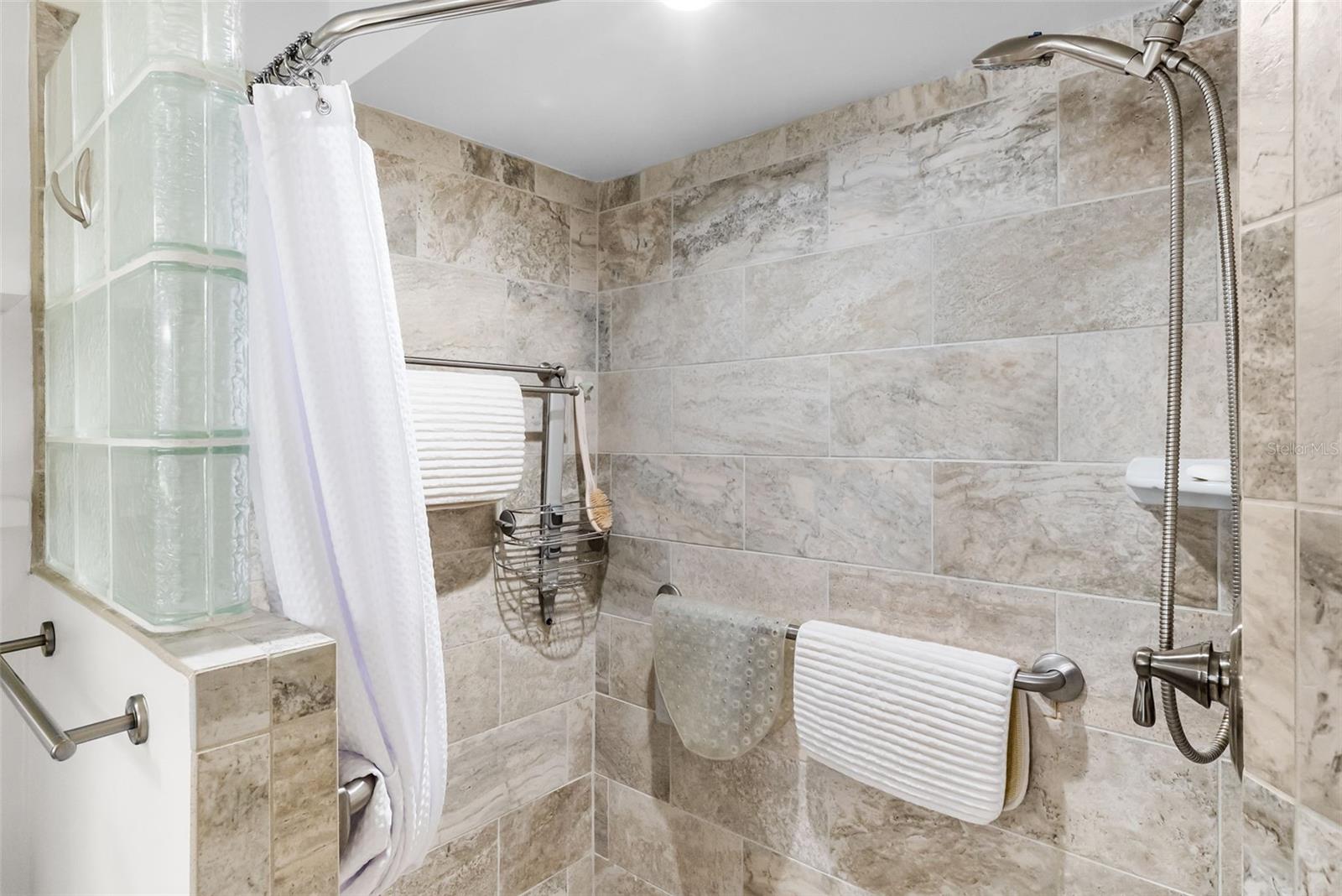 3810 OAK DR #N11 — photo 20
