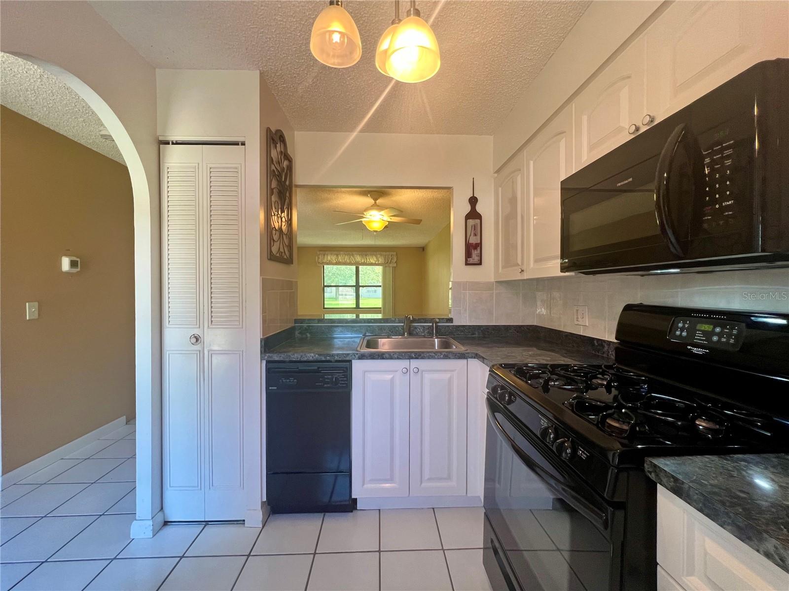 2989 FLINT DR N — photo 3