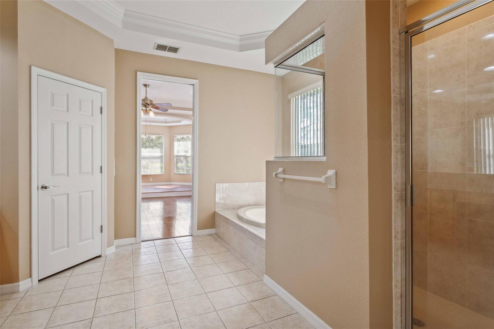 10226 DEERCLIFF DR — photo 10