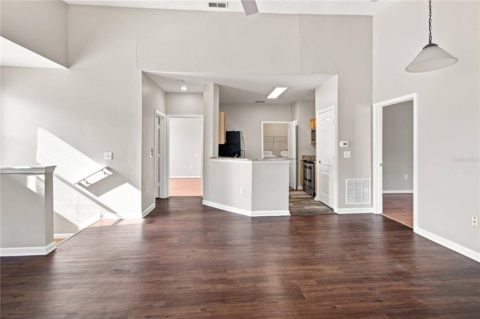 10467 VILLA VIEW CIR #10467 — photo 4