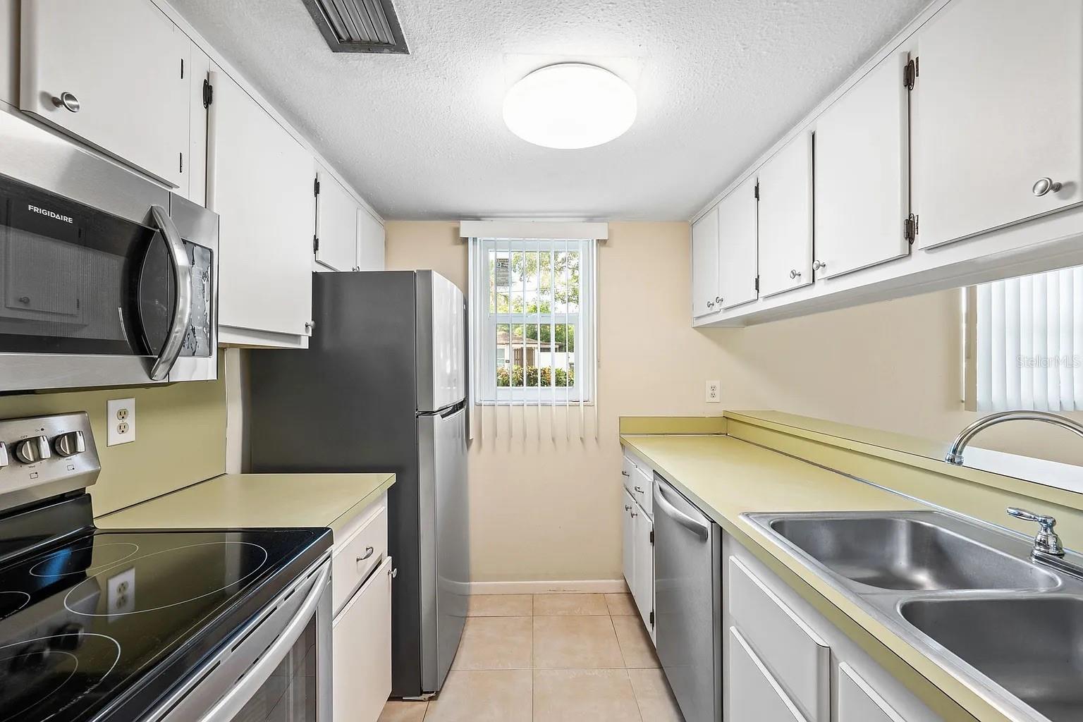 2525 W BAY DR #A16 — photo 10