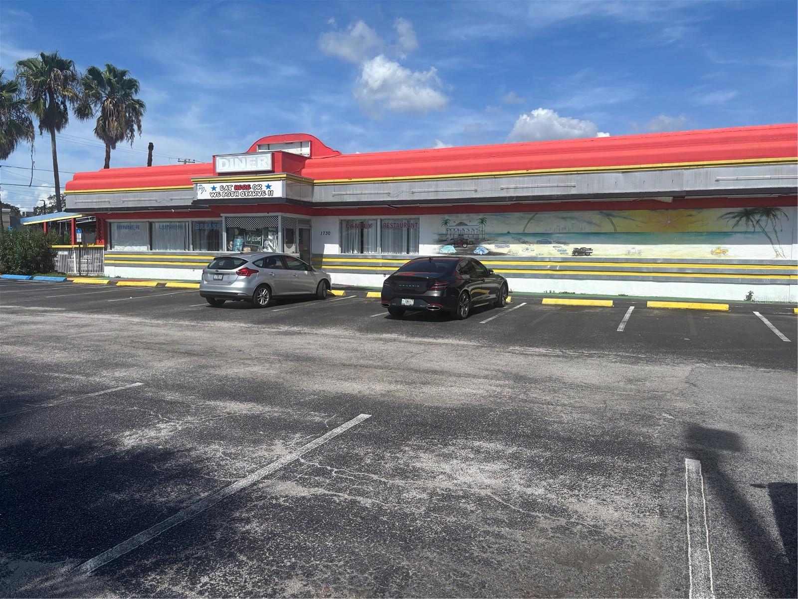 Home in HOLIDAY — photo 37