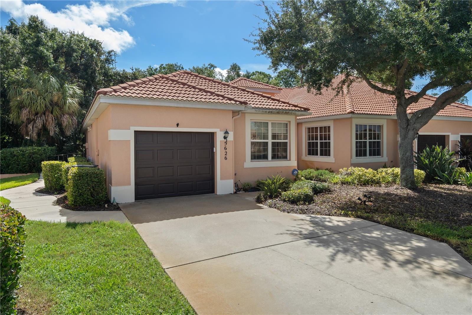 5626 CORTINA LN — photo 4