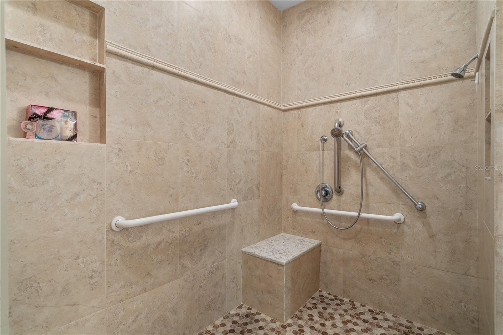 5626 CORTINA LN — photo 31