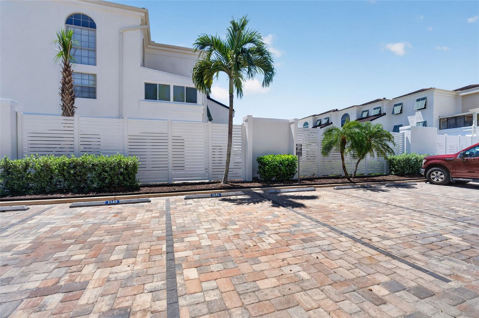 1141 W PEPPERTREE DR #1141 — photo 53