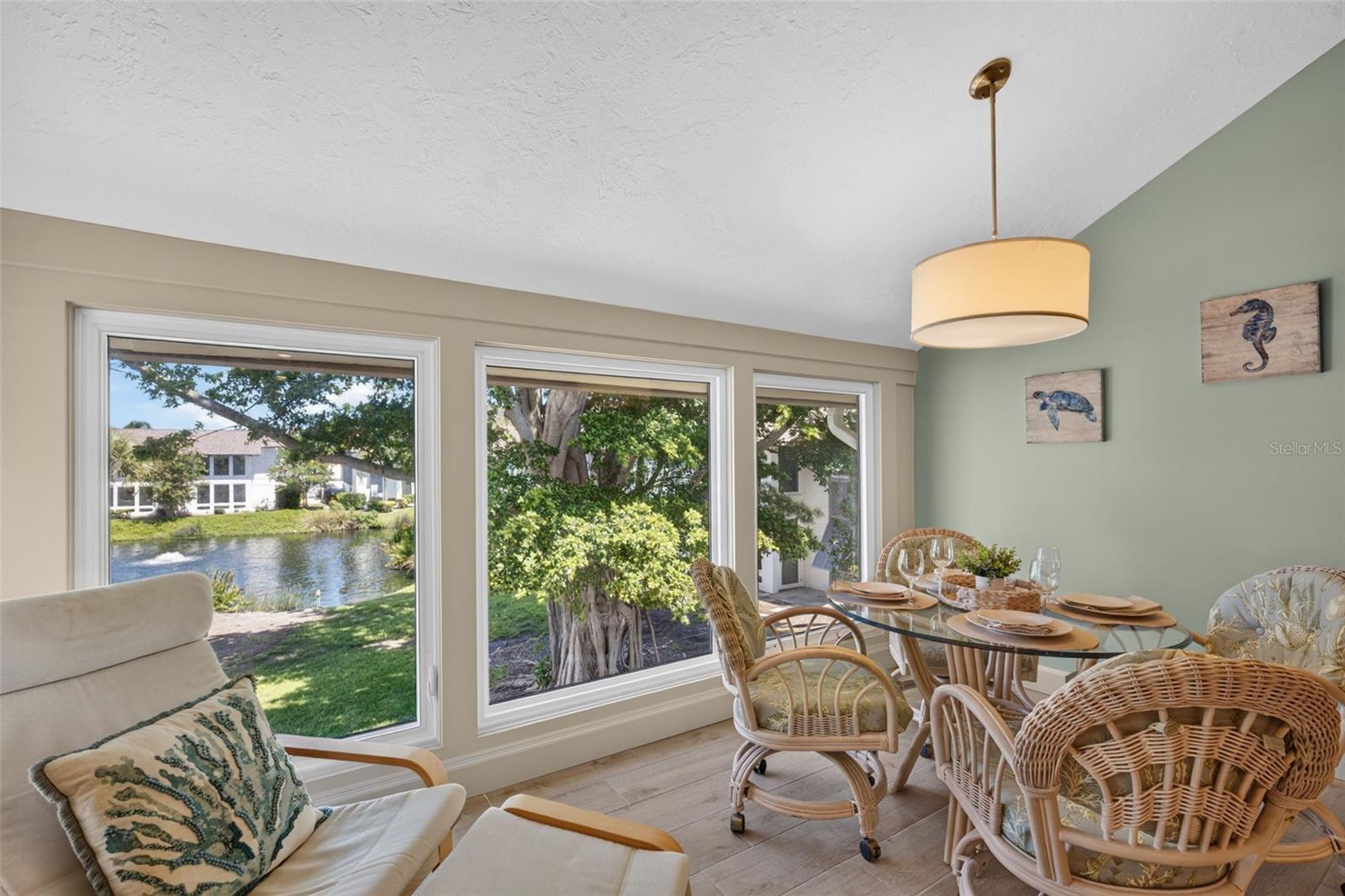 1141 W PEPPERTREE DR #1141 — photo 11