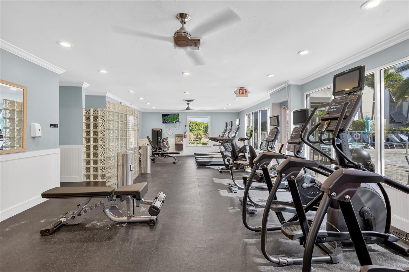 1141 W PEPPERTREE DR #1141 — photo 48
