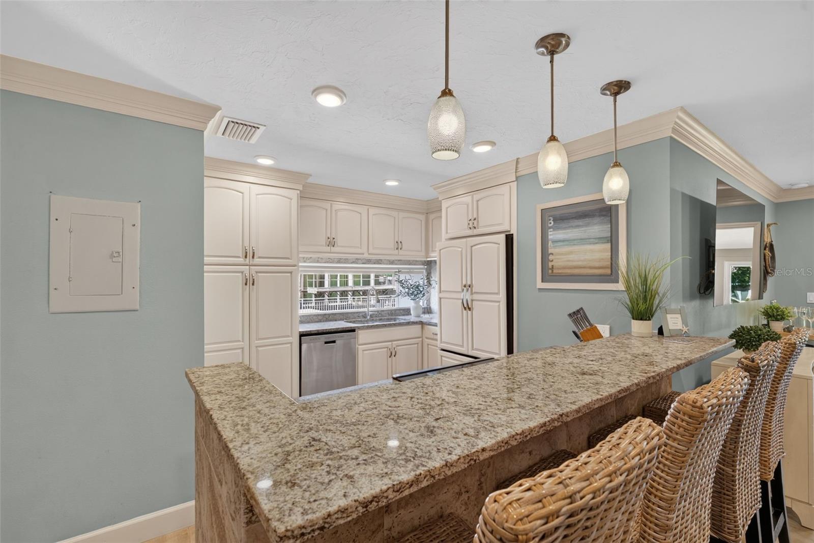 1141 W PEPPERTREE DR #1141 — photo 14
