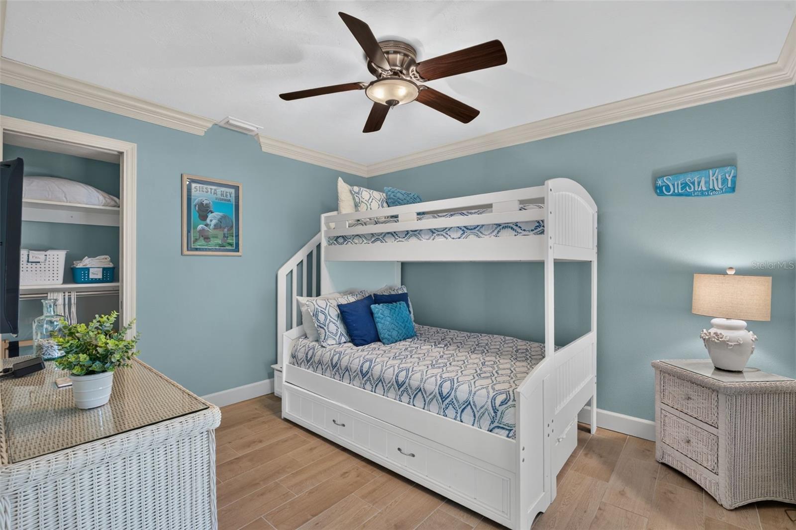 1141 W PEPPERTREE DR #1141 — photo 23