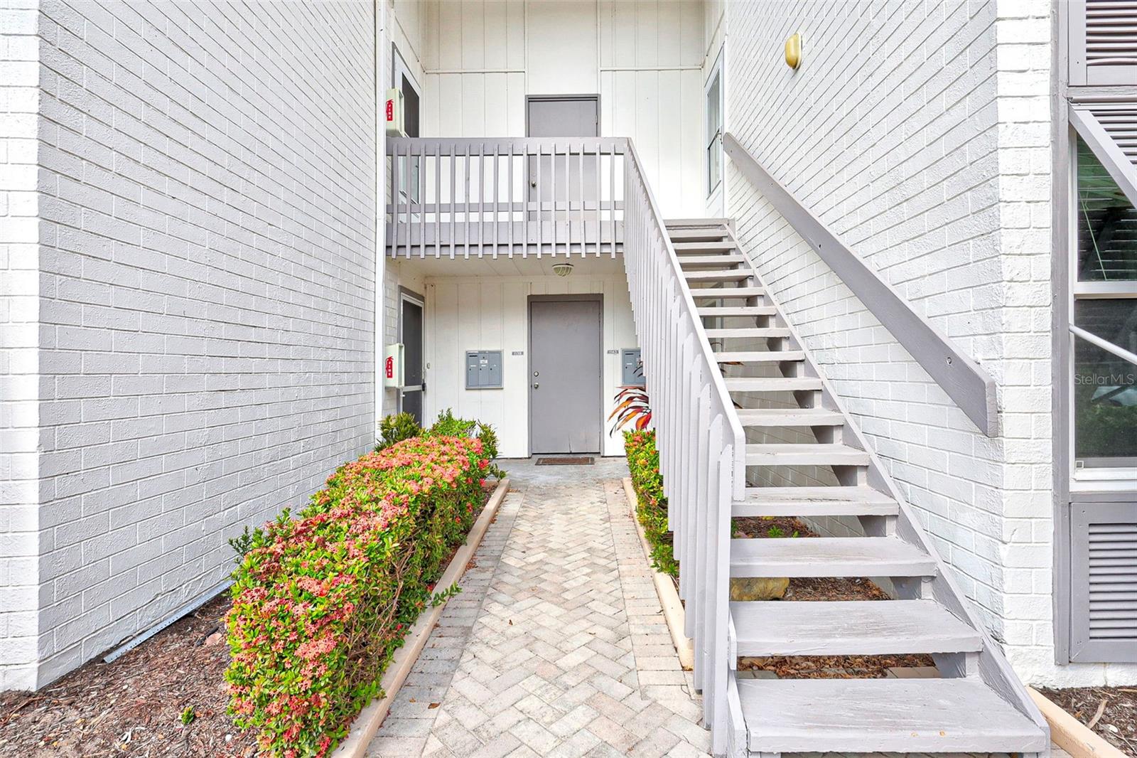 1141 W PEPPERTREE DR #1141 — photo 5