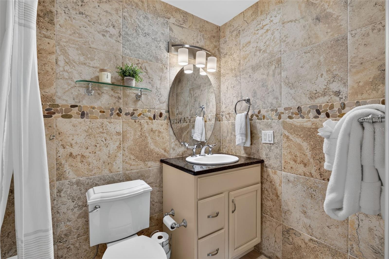 1141 W PEPPERTREE DR #1141 — photo 20