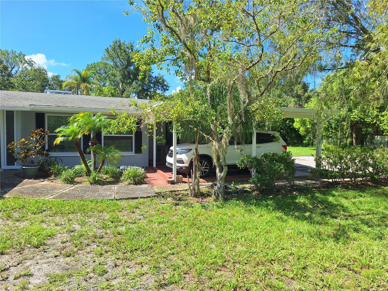 7606 VAN DYKE RD — photo 2
