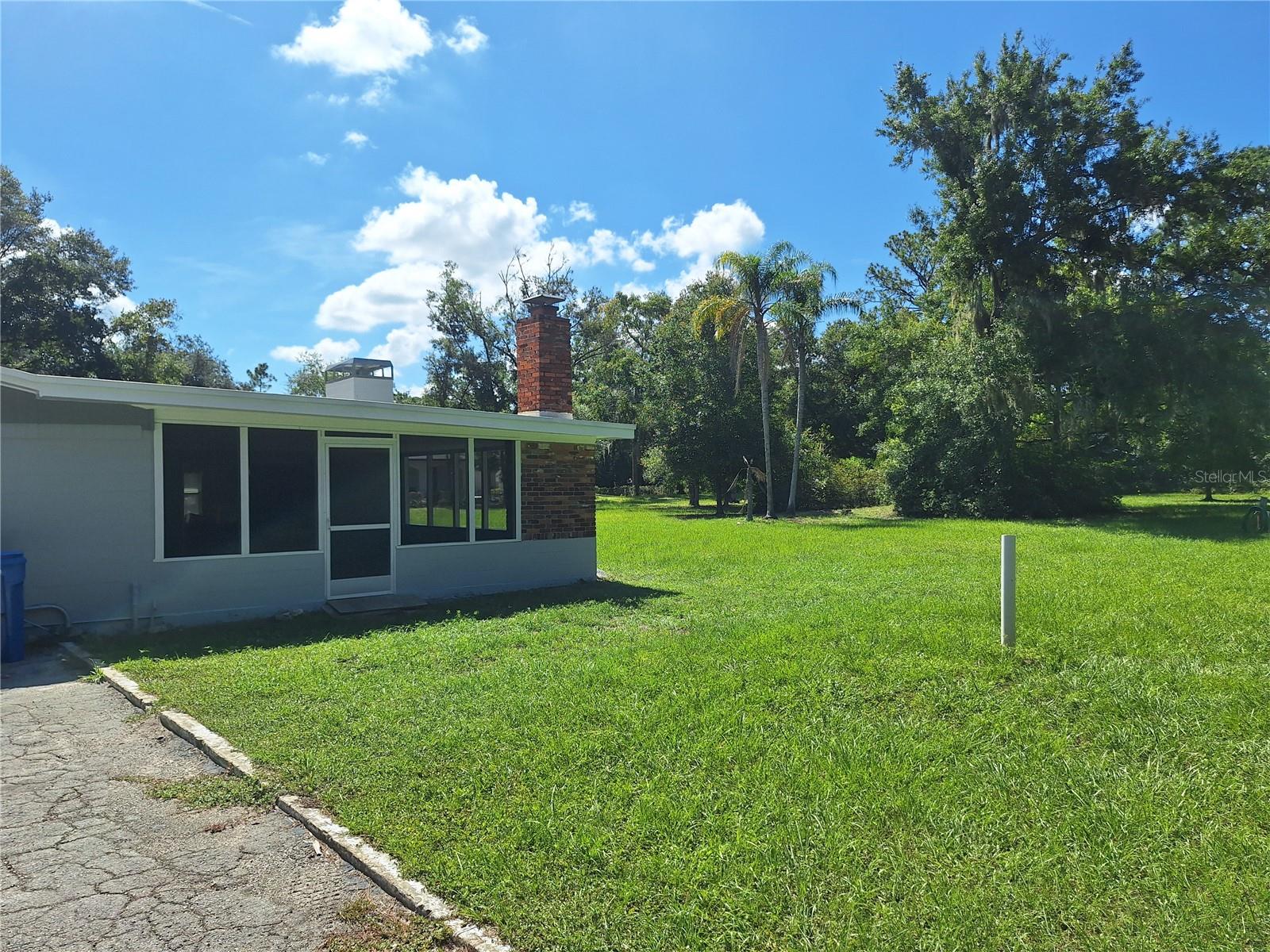 7606 VAN DYKE RD — photo 4